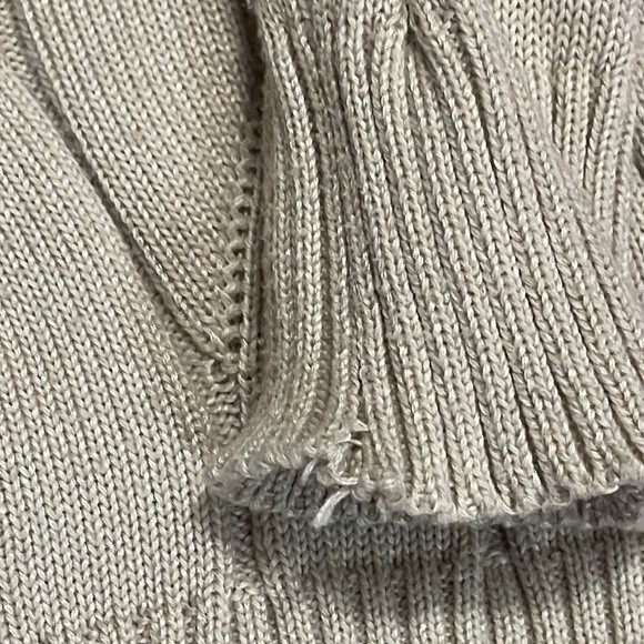 Coofandy Light Tan Turtleneck Sweater Braid Design, size Small - Picture 10 of 10